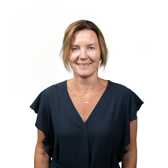 Monique de Jong_1_transparant.png